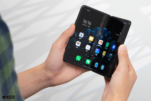 oppo手机有红外线功能吗，oppor9s有红外线功能吗（一个月使用体验：小屏够用）
