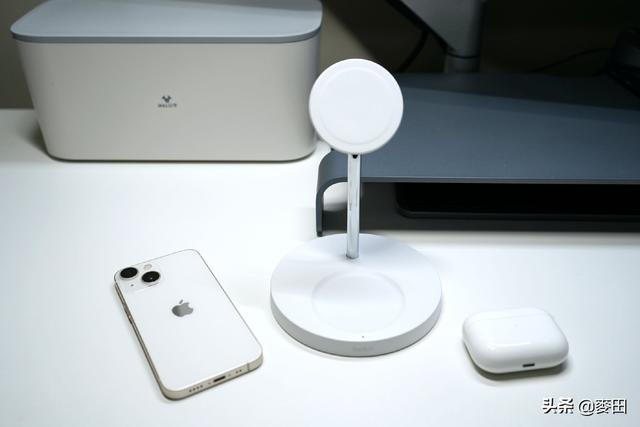 苹果手机无线充电，苹果x怎么无线充电（iPhone13）