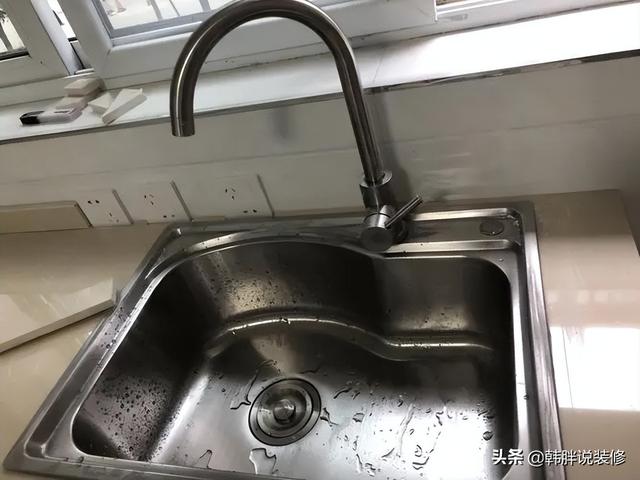 下水道堵了如何自己快速疏通，蹲便下水道堵了如何自己快速疏通（别急着花钱请人疏通）