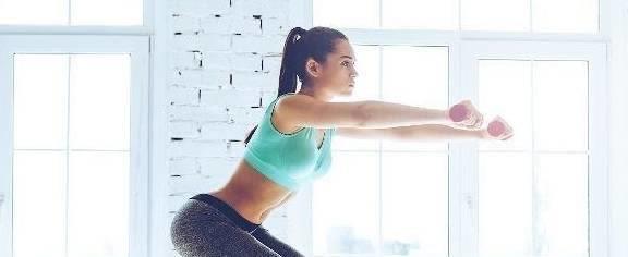 做蹲起有什么好处，若是坚持每天深蹲5分钟