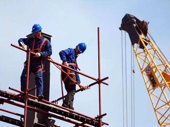 高空作业证在哪里办，成都高空作业证在哪里办（高空作业证怎么考高空证分为几种）