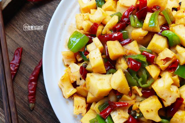 藕怎么炒好吃，莲藕怎么凉拌好吃又简单（点开看完还没吃就已经流口水了）