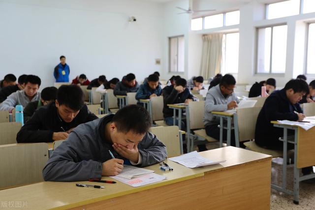 公务员考试条件，国家公务员考试报名条件（公务员分这几个层级）