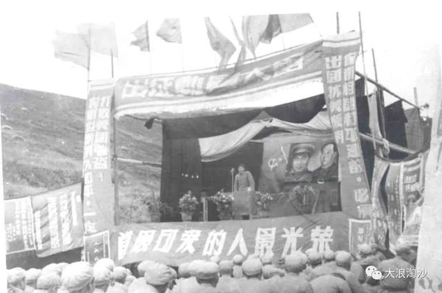 一条大河波浪宽歌词，一条大河歌词（“一条大河波浪宽”这首歌）