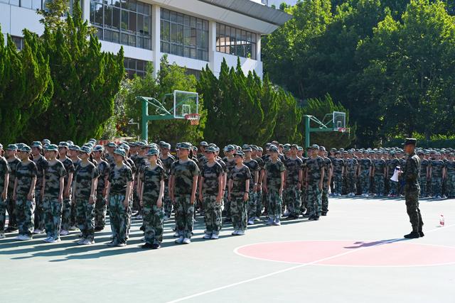 淮安市清浦中学，2020淮安市清浦中学高考喜报成绩、本科一本上线人数情况（清江浦区：无迷彩，不青春）