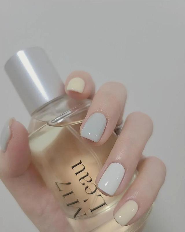 美甲单色款式图片，好看纯色美甲款式盘点（美甲♥温柔纯色系）