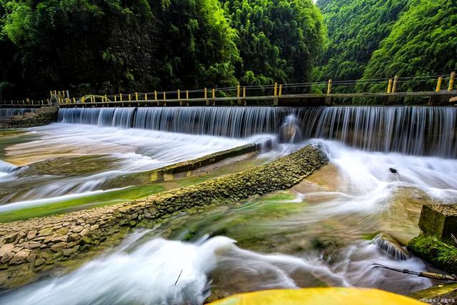 重庆周边旅游景点大全，重庆旅游景点大全排行榜（山、水、林、泉、瀑、峡、洞）
