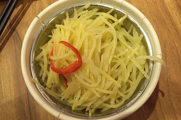 洋芋是什么东西，洋芋是什么（为什么不能成为中国人的主食）