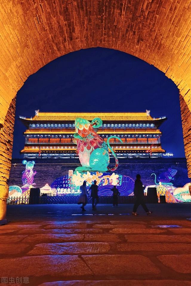 元旦和新年是一个意思吗 各有什么传统习俗，元旦和新年是一个意思吗（清朝冷知识——细说清代的岁时节日风俗）