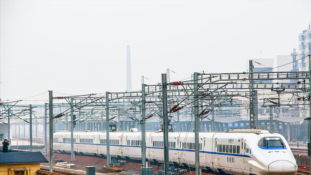 d开头的火车是什么车，火车票d开头的是什么车（G和D开头动车的区别）