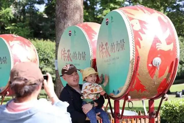 成都市青城山都江堰旅游景区，这个五一青城山-都江堰景区超火爆