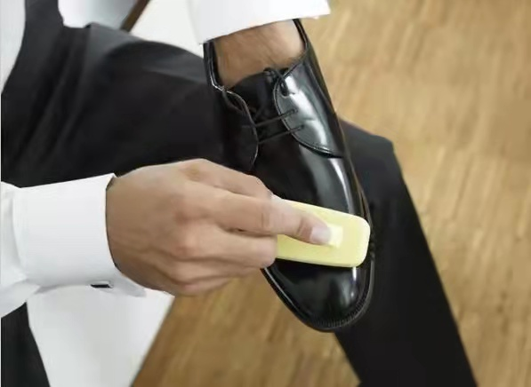 过期牛奶可以蒸馒头吗，过期的牛奶能蒸馒头吗（过期的牛奶还能喝吗）