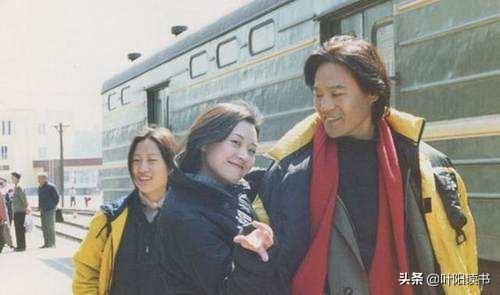 作家豆豆的三部曲是什么，豆豆三部曲是哪三本书（作家豆豆笔下的那些丫头）