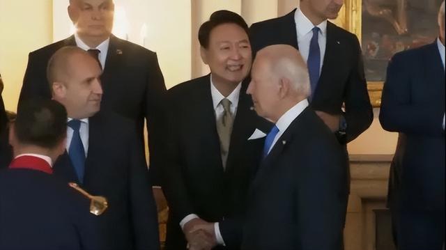 时大漂亮个人简历，时大漂亮为辛巴鸣不平（50岁韩国总统夫人合影遭“排挤”）