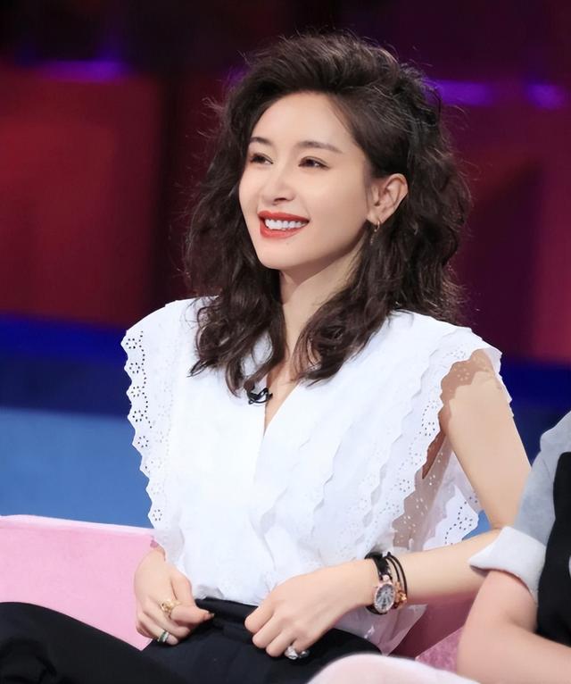 "高端玩家"王子文：王朔为她赎身，孩子生父成谜，耍大牌嘲讽贾玲