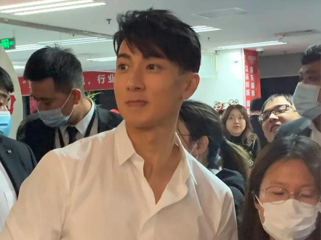文莱在哪里，文莱在哪里,离中国远吗（亚洲最富裕的国家之一）