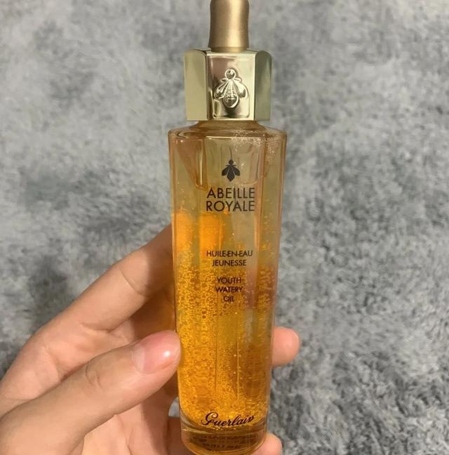 雅诗兰黛小棕瓶成分，雅诗兰黛小棕瓶成分是什么（SK2小灯泡、雅诗兰黛小棕瓶和兰蔻小黑瓶怎么选）