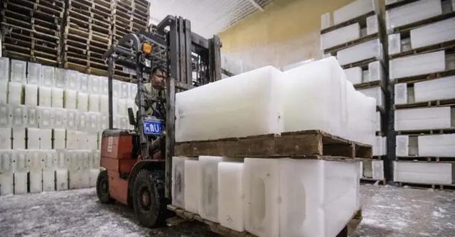 巨型冰块制作方法，一天生产15000块