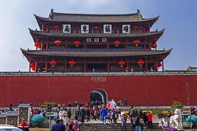 人生最值得去的古镇，中国的50个绝美古镇