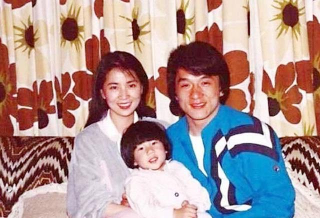 林凤娇简介和个人资料，女星林凤娇：嫁给成龙40年