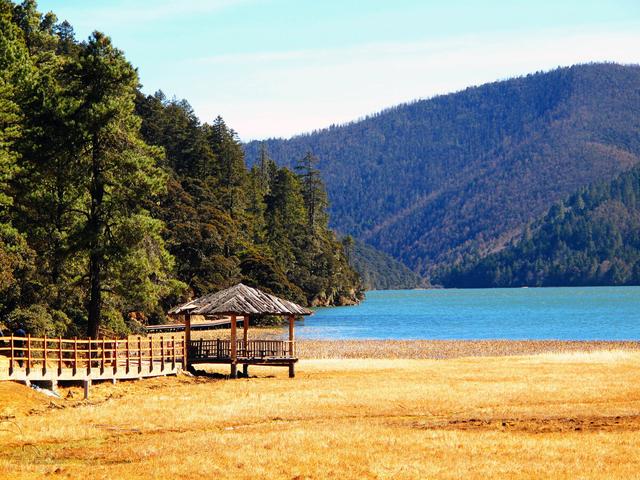 云南旅游必去的景点 云南旅游值得一去的10个地方推荐，云南旅游必去的景点（去过3个的都说‘美到窒息’）