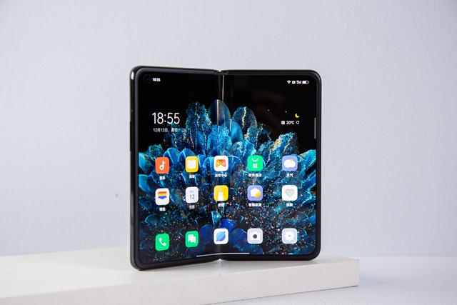 oppo手机分屏怎么弄，oppo手机怎么分屏（一台手机双线操作，OPPO）