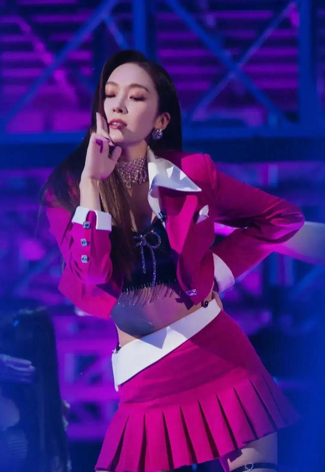 治愈系颜色莫过于粉色，被粉色治愈的夏天