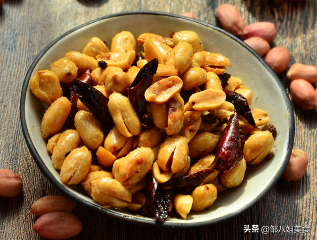 什么油炸东西最好，油炸的食品还有什么好吃的（春节必备的5种炸货）