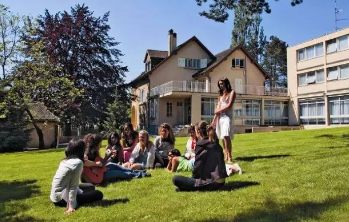 私立学校（为何都说私立学校上不得）