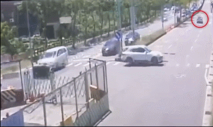 中国赛车手一个月工资多少，中汽联赛车驾照报名（娱乐圈五位赛车手）