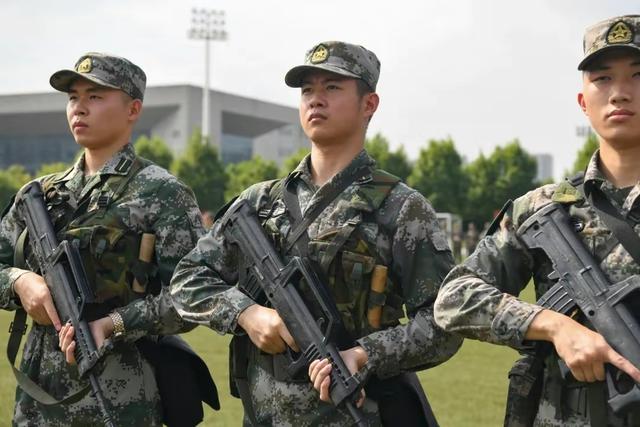 报考军校的视力要求与条件，2021军校体检视力要求多少（6所军校征集志愿）