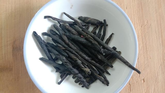 苦丁茶减肥方法，苦丁茶减肥方法视频（不是饿肚子也不跑步）