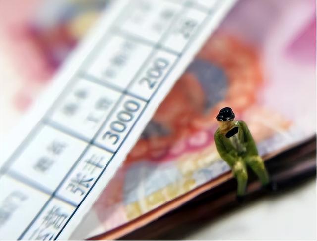 美国现有多少人口，美国人口2019总人数有多少（消费却比中国多6000亿美元）