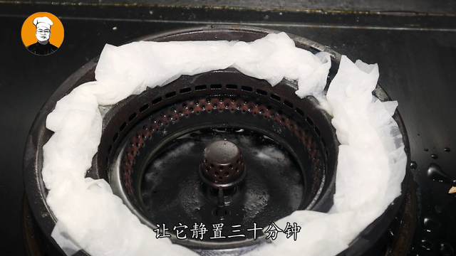 酒精可以去油污吗，酒精能去油污不（灶台又油又脏难清理）