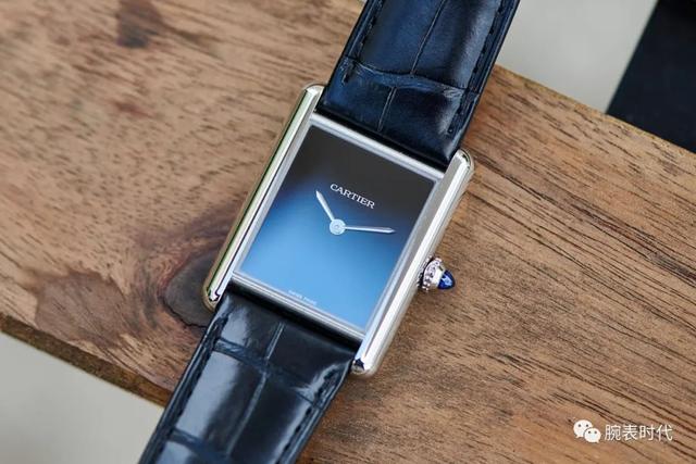 卡地亚tank什么档次，卡地亚tank大小尺寸（卡地亚最有品味的入门款Tank）
