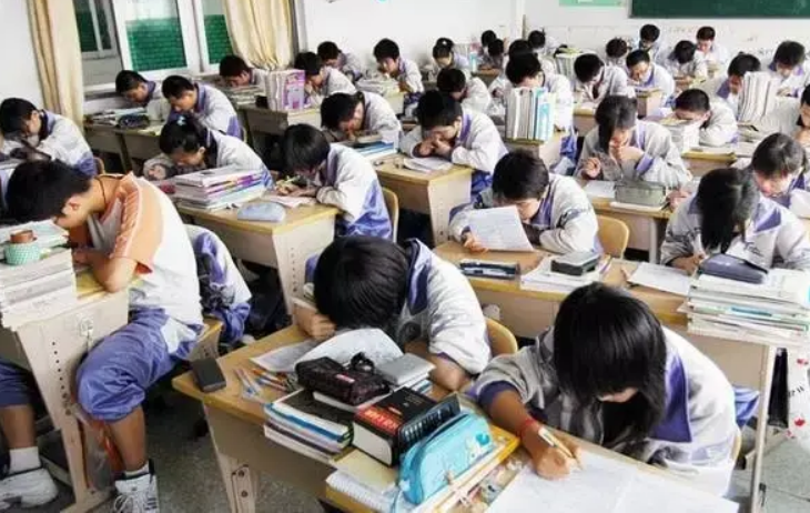 高考分数选学校（高考如何选大学）