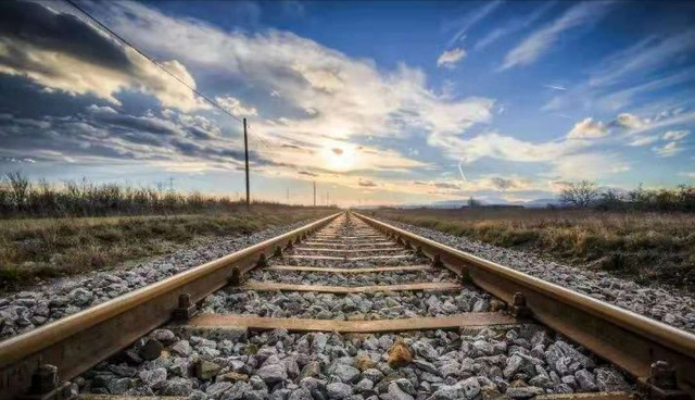 高铁C是靠窗还是走廊，位置c 高铁 是靠窗还是过道（日常说法“坐高铁动车”是错误的）