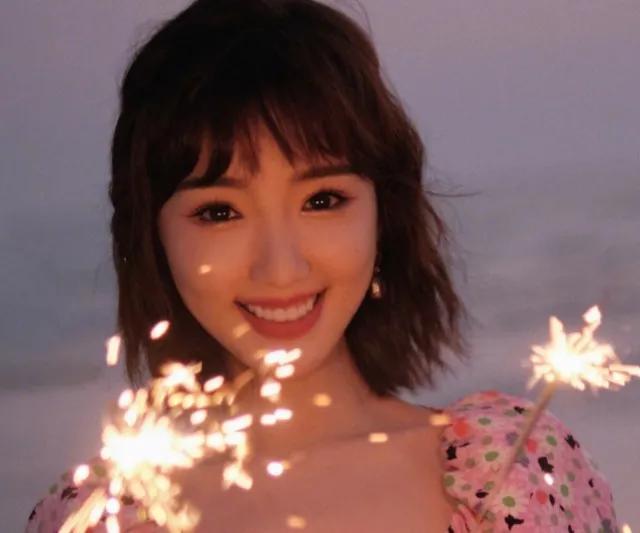 世界上最美的眼睛，世界上最美的眼睛长什么样子（星星般的眼眸里有星辰大海）