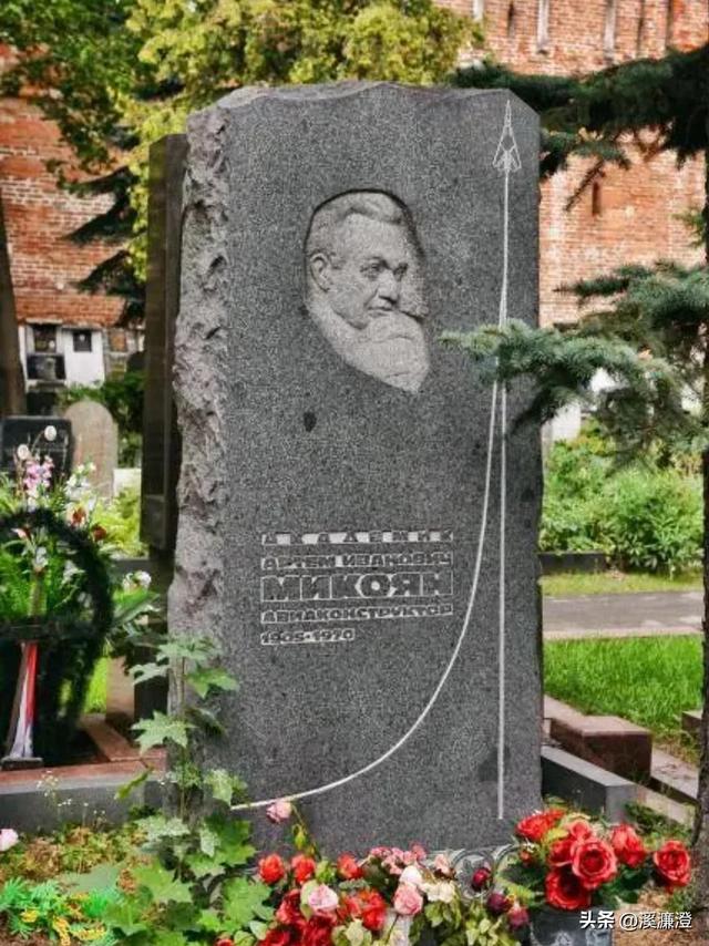 变色龙的作者，变色龙的作者是什么（戈尔巴乔夫将入葬的莫斯科新圣女公墓）