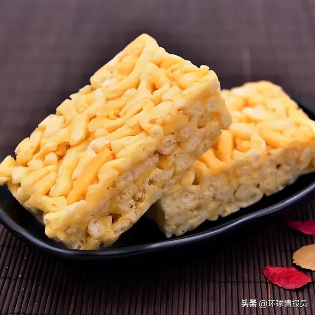满族人现在说什么语言，清朝官方语言：满语