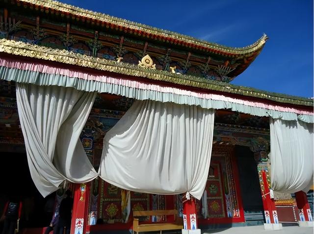 民族的主要特征是什么，民族特征属于什么（但你知道他们最具特色的建筑特色是什么吗）