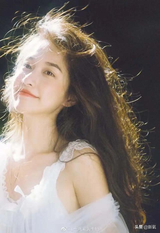 个性妩媚头像女，一点小性感 一点小妩媚微信（随便一张都是会被美少女们拿来做头像的程度）