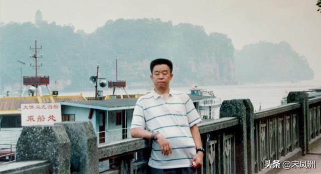 厚德载物下一句是什么，厚德载物下一句是什么孤芳自赏（君子以自强不息；地势坤）