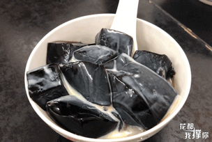 湿气重的人吃龟苓膏会怎么样，湿气重的人能吃龟苓膏（这天气就该来碗龟苓膏）