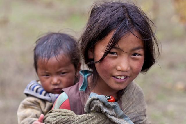 尼泊尔是哪个国家，尼泊尔是哪个国家的殖民地（尼泊尔，穷啥不能穷学生！）