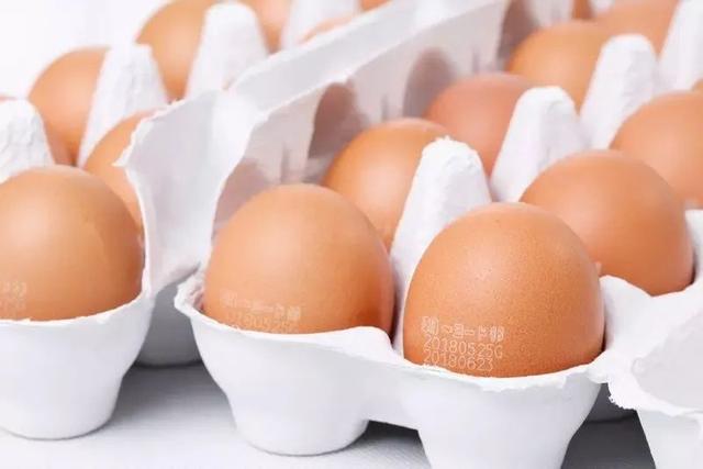 生鸡蛋怎么判断坏了，怎么知道鸡蛋是好是坏（日本的生鸡蛋真的可以放心吃吗）