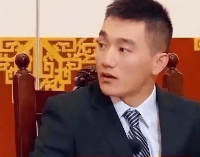 李晨张馨予生活照，张馨予写真 生活照（张馨予：游离吴卓羲和李晨后）