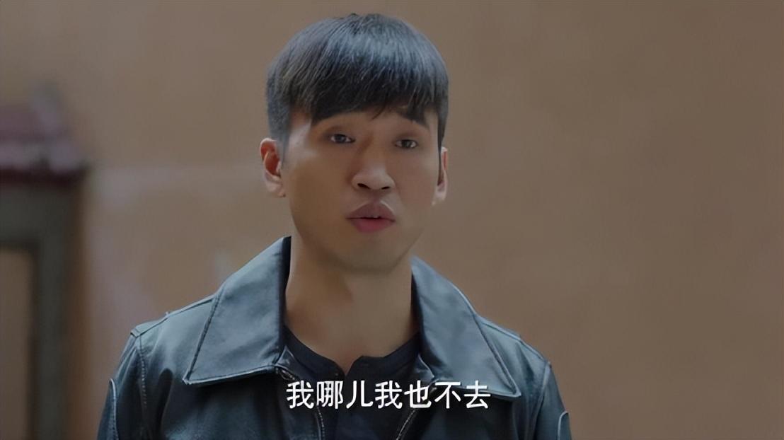 栾元晖本职是做导演的,在《我的前半生》中饰演了一个让人嫌弃的角色.