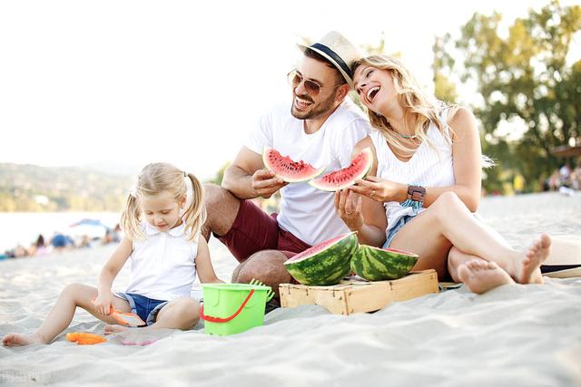 夸赞男人的句子，夸赞男人的句子正能量的（如何夸你的老公也夸到你自己）