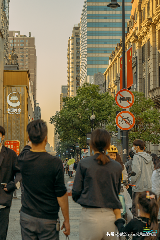 武汉江汉路步行街，武汉百年商业老街江汉路（想逛江汉路的念头）